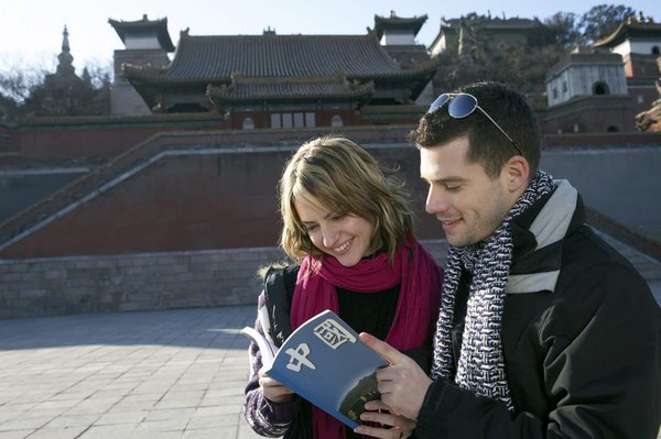 Comment bénéficier de visites guidées gratuites dans les capitales historiques ?